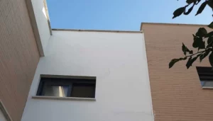 fachada con grieta en chalet adosado en Sevilla